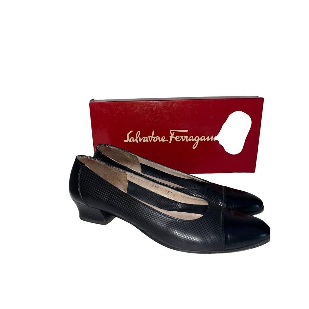 Vintage Salvatore Ferragamo Black Leather Pumps Size 7.5 Y2K